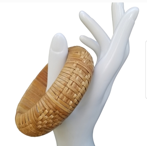 VINTAGE BOHO RATTAN WEAVED CHUNKY BANGLE BRACELET - Picture 2 of 6